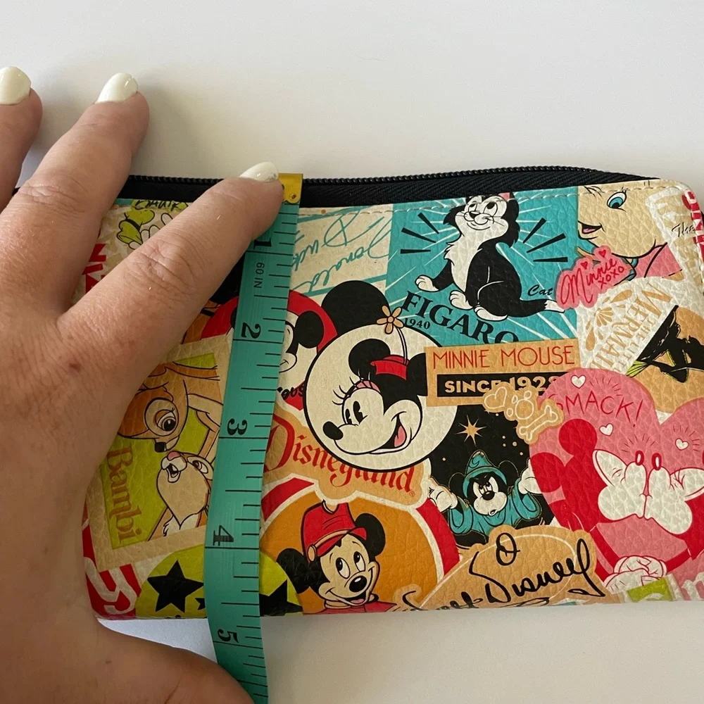 Disney Park‎ Authentic Character Wallet.